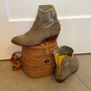 Canvas and suede booties